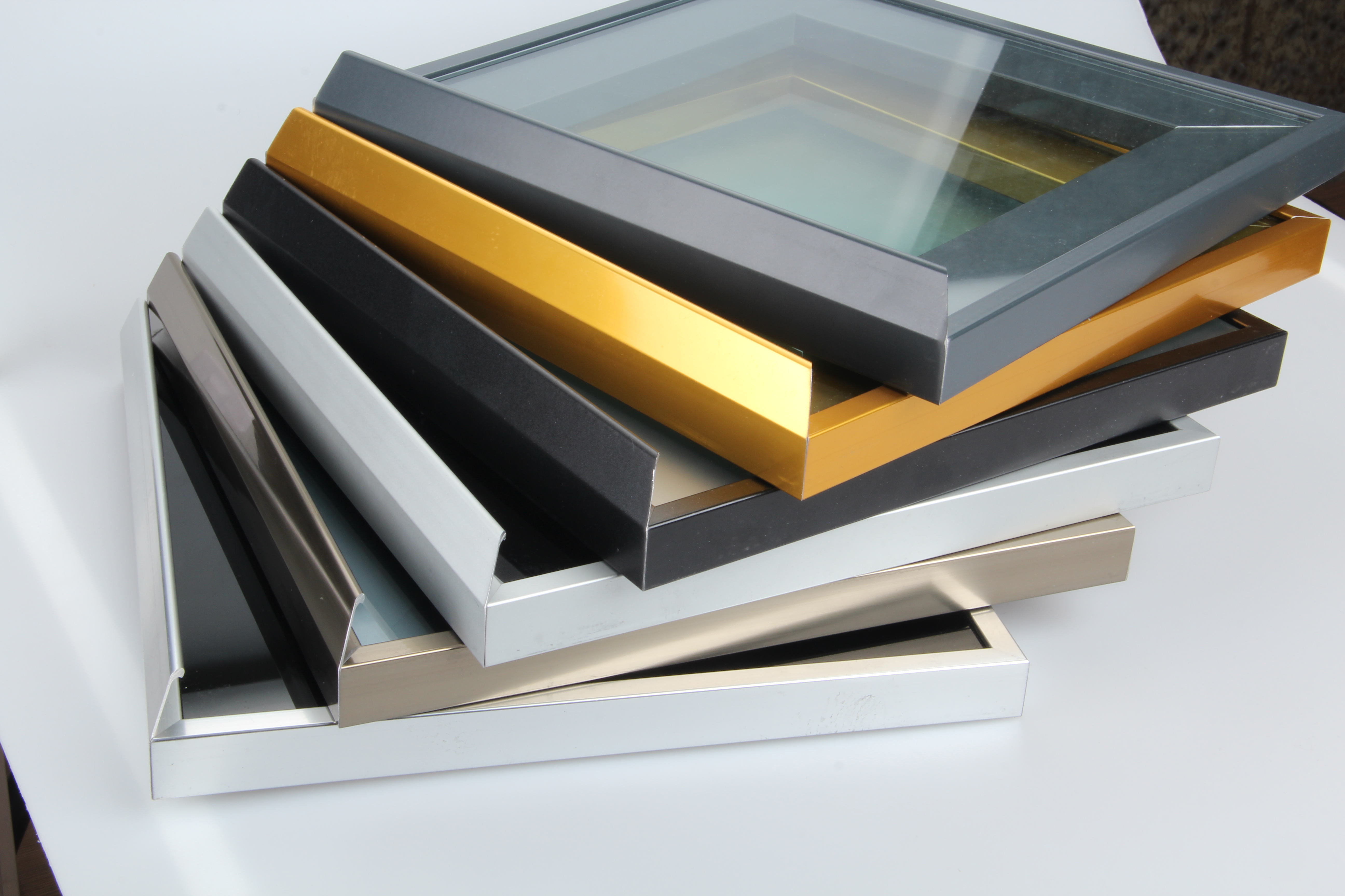 Alüminyum Kulplu Çerçeveler